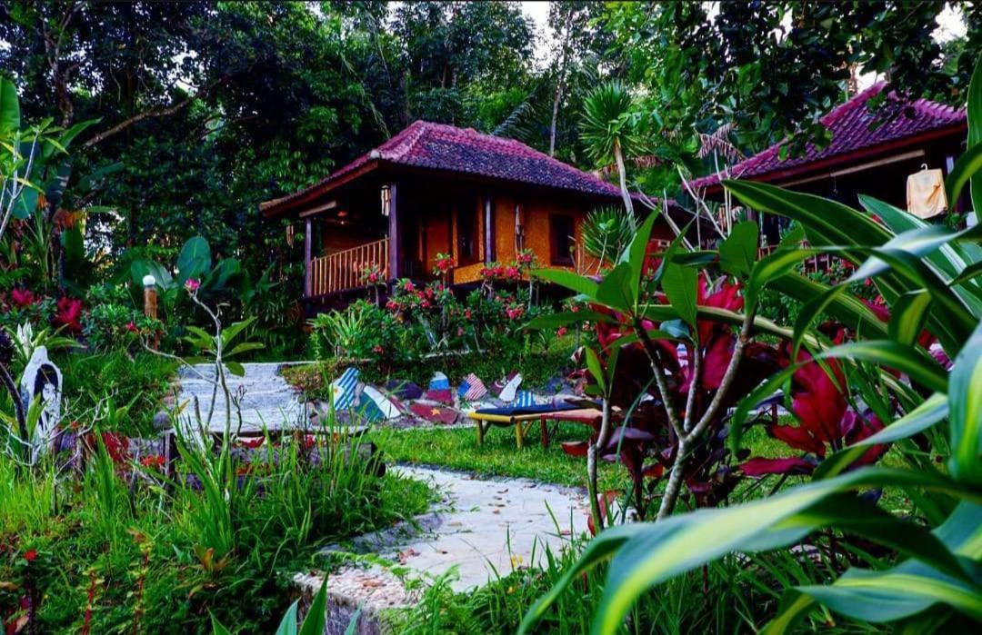 Sky Garden Lombok Apartment Tetebatu Exterior foto