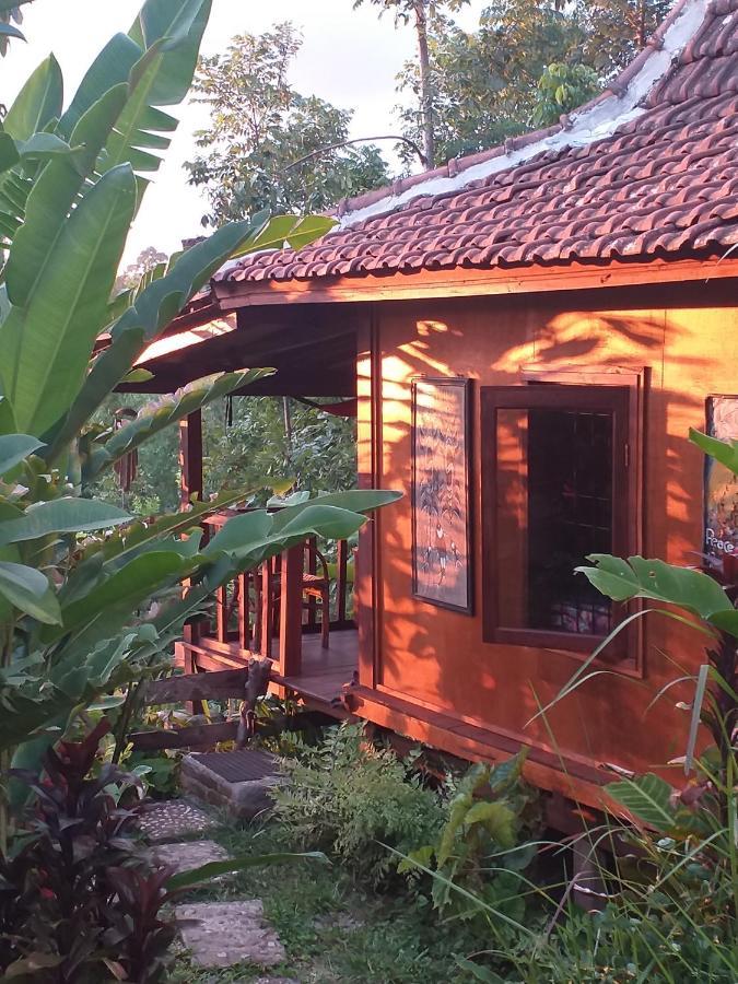 Sky Garden Lombok Apartment Tetebatu Exterior foto