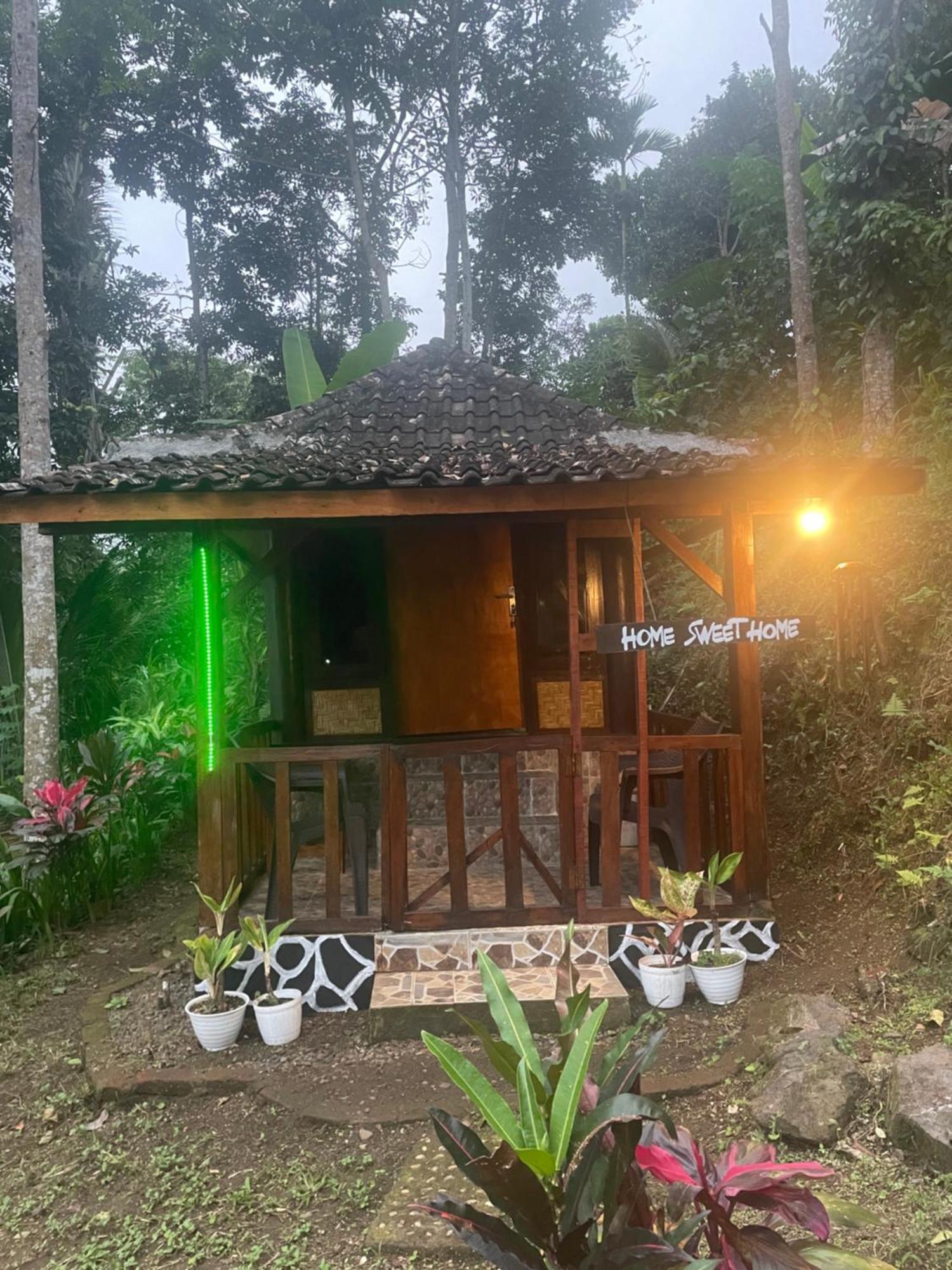 Sky Garden Lombok Apartment Tetebatu Exterior foto